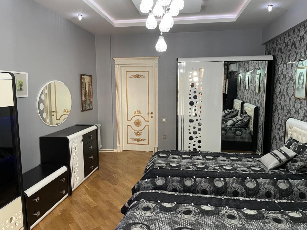 Park Azure Louvre Apartment Baku Exterior photo